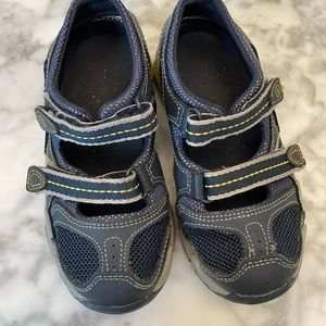 Stride Rite Kyle Shoes size 9.5w